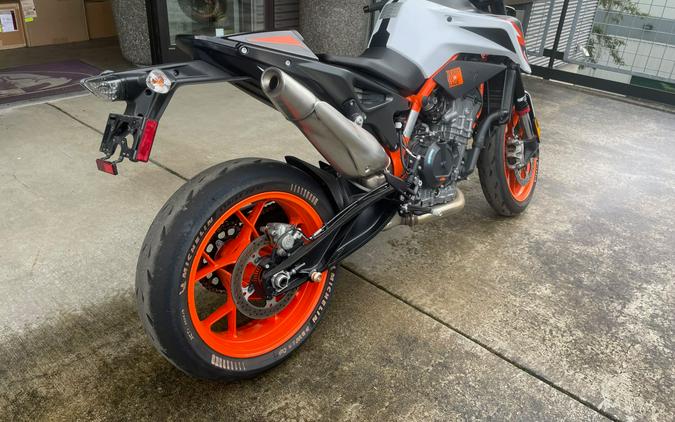 2020 KTM 890 Duke R