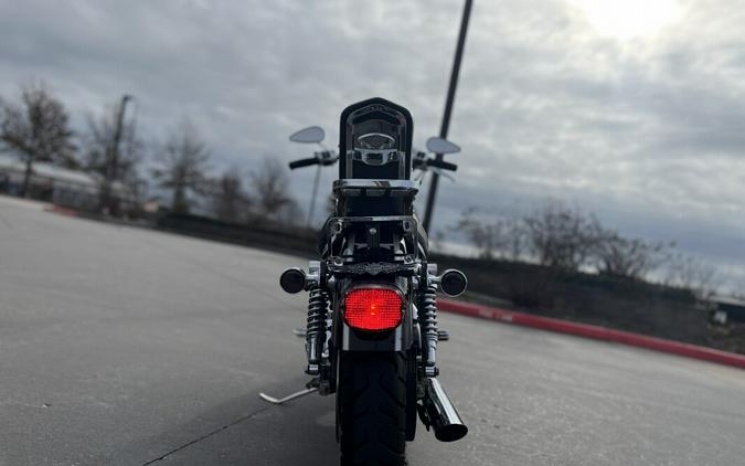 2003 Harley-Davidson® 1200 Custom XL1200C VIVID BLACK