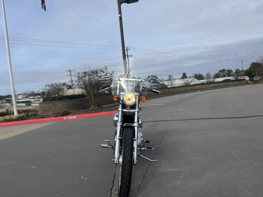 2003 Harley-Davidson® 1200 Custom XL1200C VIVID BLACK
