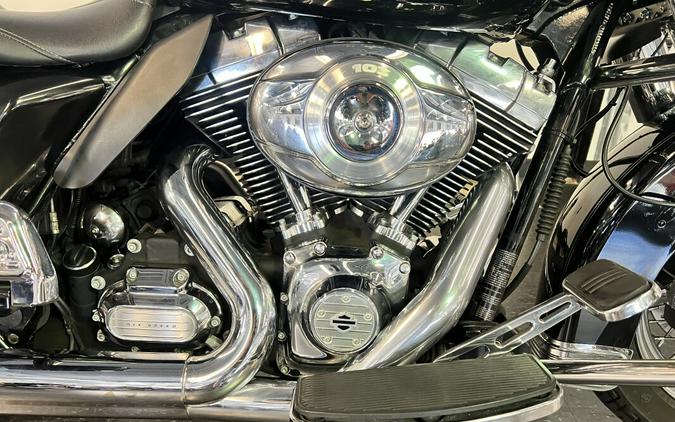 2013 Harley-Davidson® Road King® Classic Vivid Black FLHRC