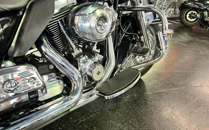 2013 Harley-Davidson® Road King® Classic Vivid Black FLHRC
