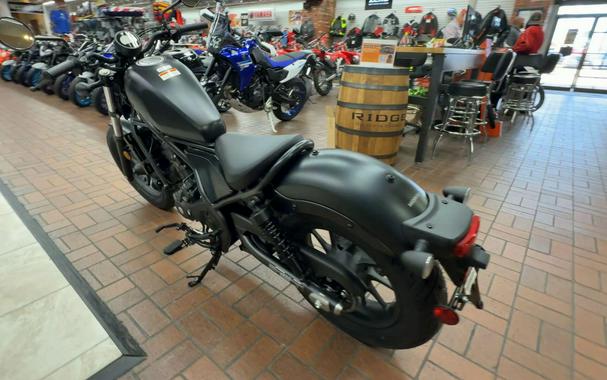 2026 Honda REBEL 300 E-CLUTCH