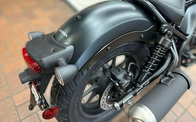 2026 Honda REBEL 300 E-CLUTCH