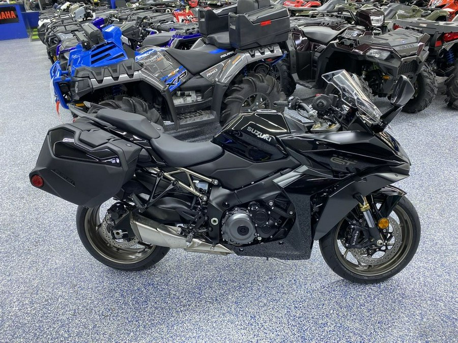 2024 Suzuki GSX-S1000GT Plus