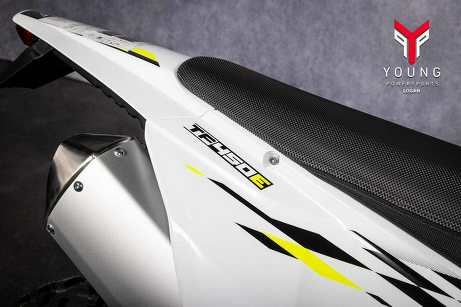 2026 Triumph TF 450-E Jet Black/Pure White