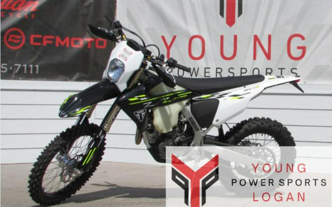 2026 Triumph TF 450-E Jet Black/Pure White