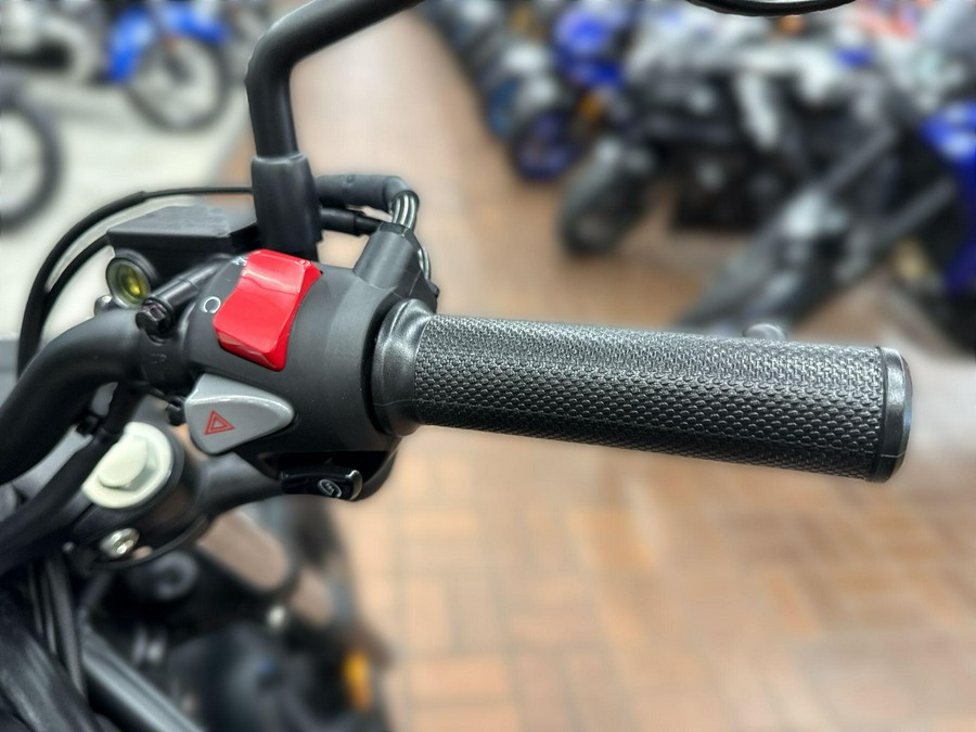 2026 Honda REBEL 300 E-CLUTCH