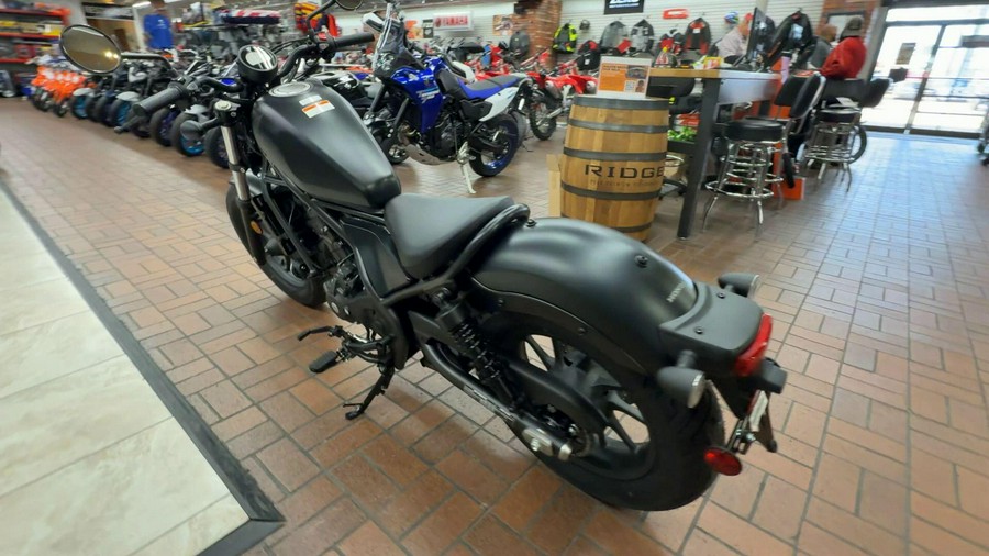 2026 Honda REBEL 300 E-CLUTCH