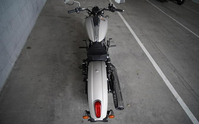 2025 Indian Motorcycle® Scout® Classic Limited +Tech Silver Quartz Smoke