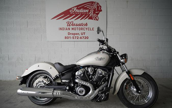 2025 Indian Motorcycle® Scout® Classic Limited +Tech Silver Quartz Smoke