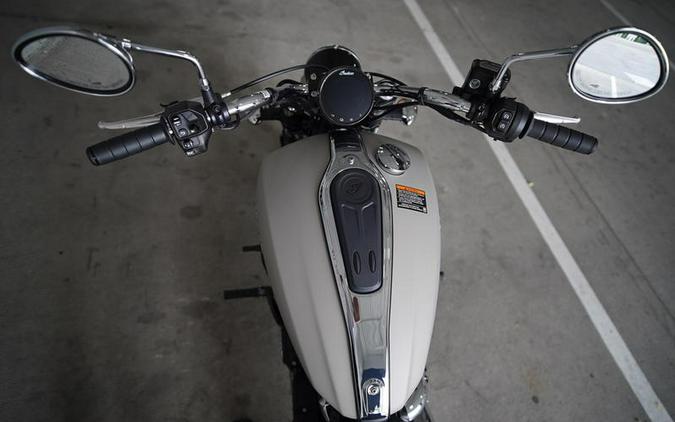 2025 Indian Motorcycle® Scout® Classic Limited +Tech Silver Quartz Smoke