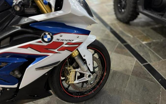 2017 BMW S 1000 RR Dynamic Race Light White/LupinBlueMet/RacingRed