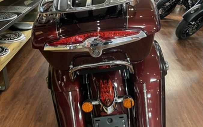 2021 Indian Roadmaster Maroon Metallic/Crimson Metallic