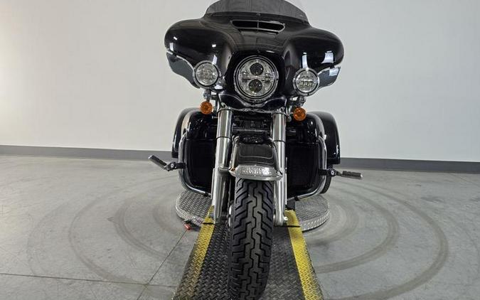 2024 Harley-Davidson® FLHTCUTG - Tri Glide® Ultra