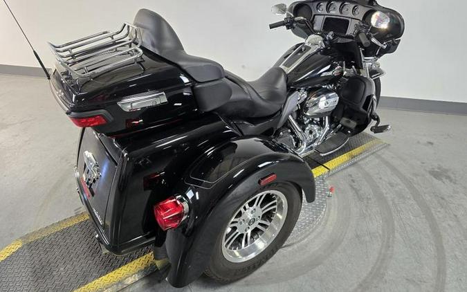 2024 Harley-Davidson® FLHTCUTG - Tri Glide® Ultra