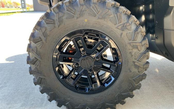 2027 Can-Am Defender XU Limited HD11