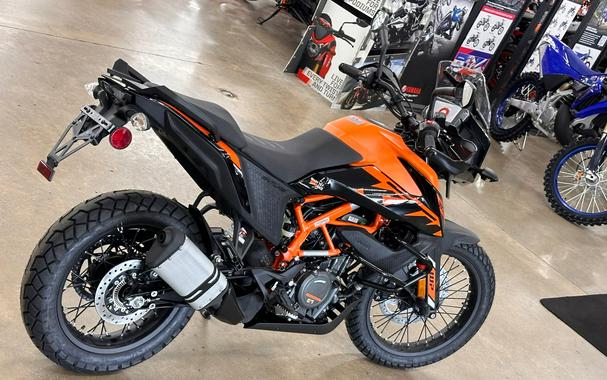 2024 KTM Adventure 390