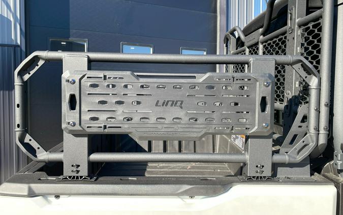 2027 Can-Am Defender XU MAX Limited HD11