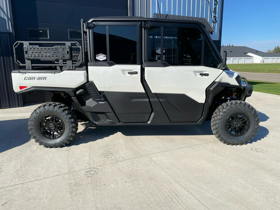 2027 Can-Am Defender XU MAX Limited HD11