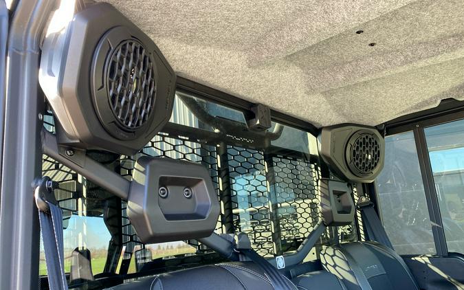2027 Can-Am Defender XU MAX Limited HD11