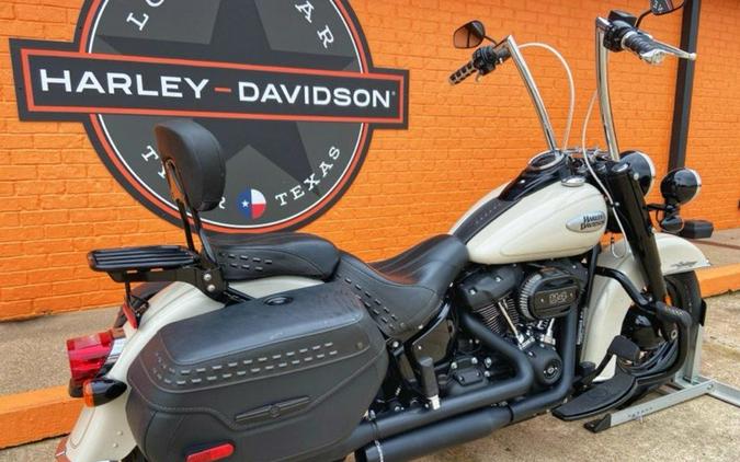 2022 Harley-Davidson® FLHCS - Heritage Classic 114