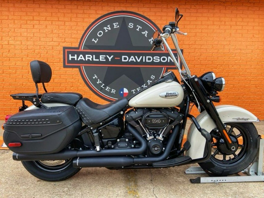 2022 Harley-Davidson® FLHCS - Heritage Classic 114