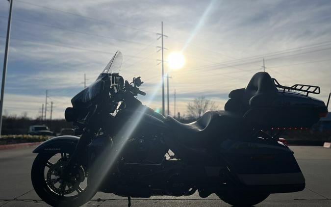 2023 Harley-Davidson® Ultra Limited FLHTK BIL BLU/BIL GRY