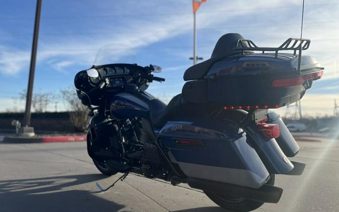 2023 Harley-Davidson® Ultra Limited FLHTK BIL BLU/BIL GRY