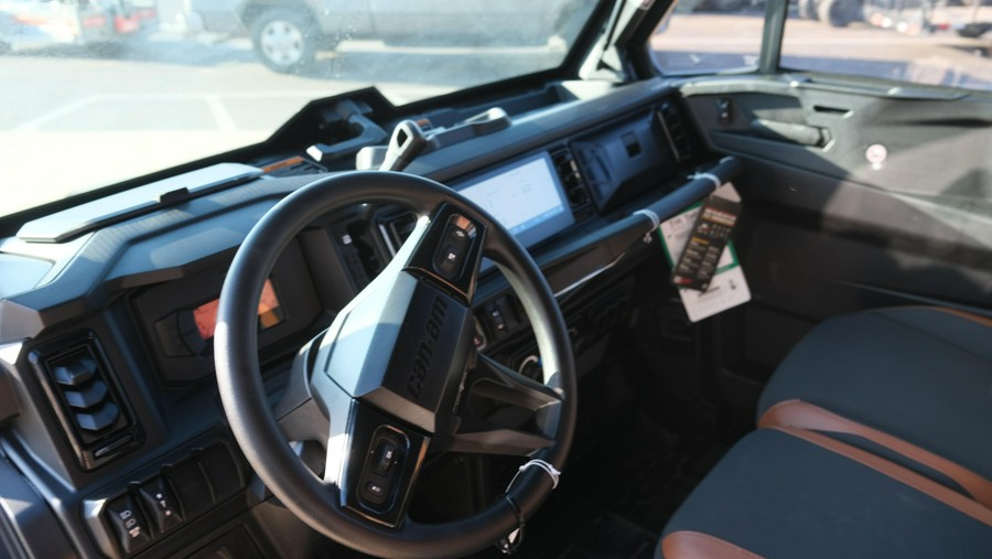 2026 CAN-AM DEFENDER MAX LONE STAR CAB HD11