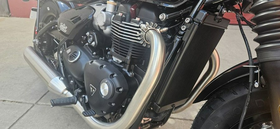 2026 Triumph Bonneville Bobber Jet Black