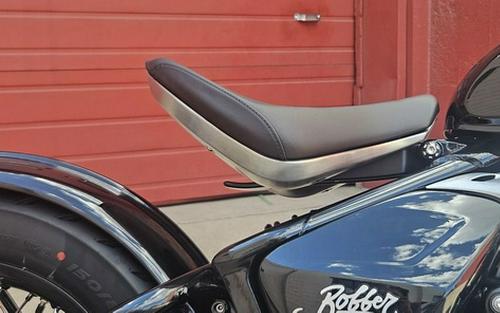 2026 Triumph Bonneville Bobber Jet Black