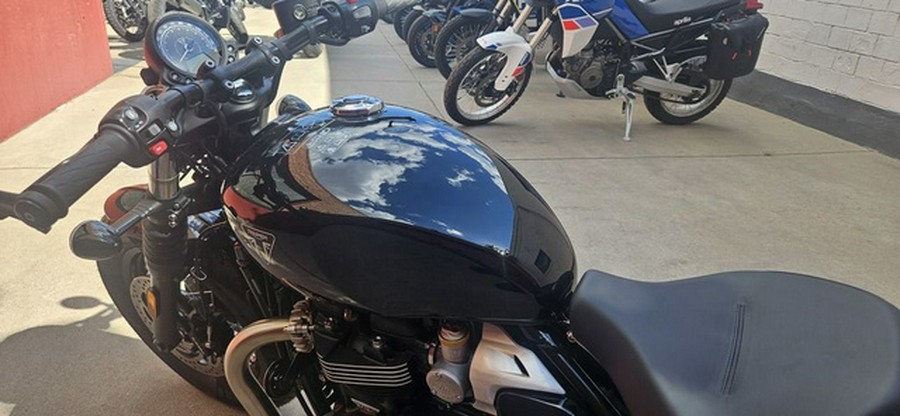 2026 Triumph Bonneville Bobber Jet Black
