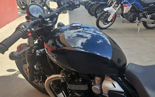 2026 Triumph Bonneville Bobber Jet Black