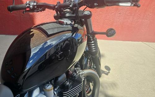 2026 Triumph Bonneville Bobber Jet Black