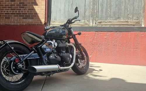 2026 Triumph Bonneville Bobber Jet Black