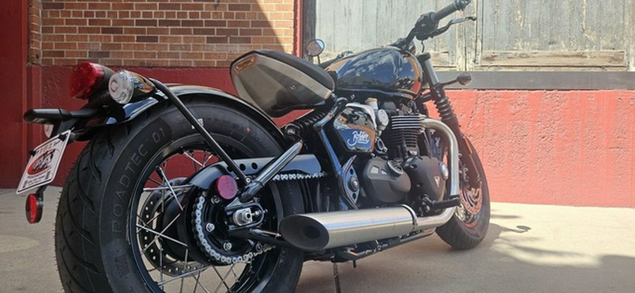 2026 Triumph Bonneville Bobber Jet Black