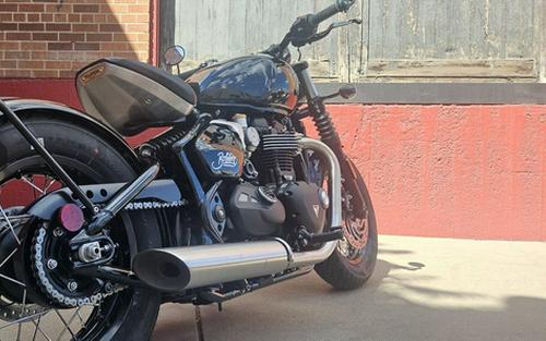 2026 Triumph Bonneville Bobber Jet Black