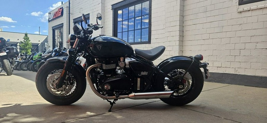 2026 Triumph Bonneville Bobber Jet Black
