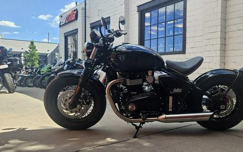 2026 Triumph Bonneville Bobber Jet Black