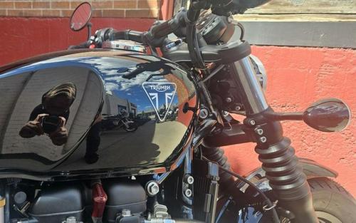 2026 Triumph Bonneville Bobber Jet Black
