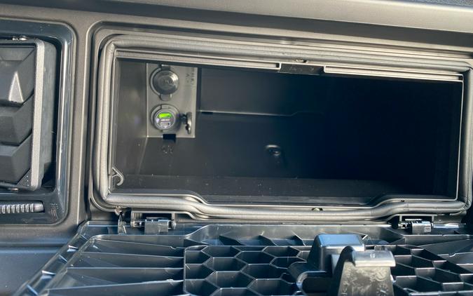 2027 Can-Am Defender XU XT CAB HD10