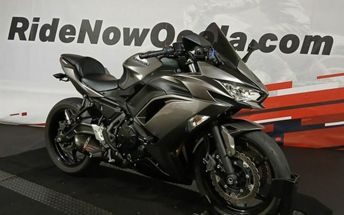 2021 Kawasaki Ninja 650 Metallic Graphite Gray/Metallic Spark Black Metallic Graphite GrayMetallic Spark B