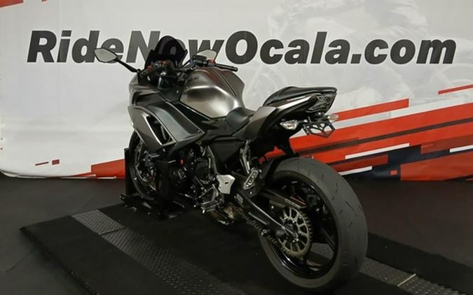 2021 Kawasaki Ninja 650 Metallic Graphite Gray/Metallic Spark Black Metallic Graphite GrayMetallic Spark B