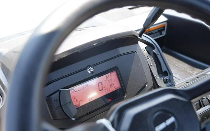 2025 Can-Am® Defender XT HD10