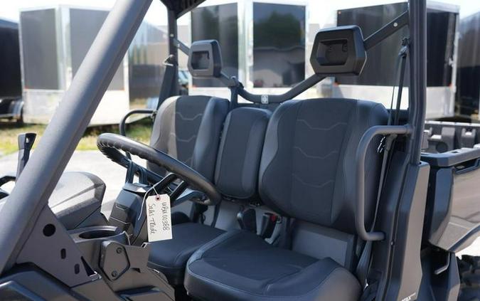 2025 Can-Am® Defender XT HD10