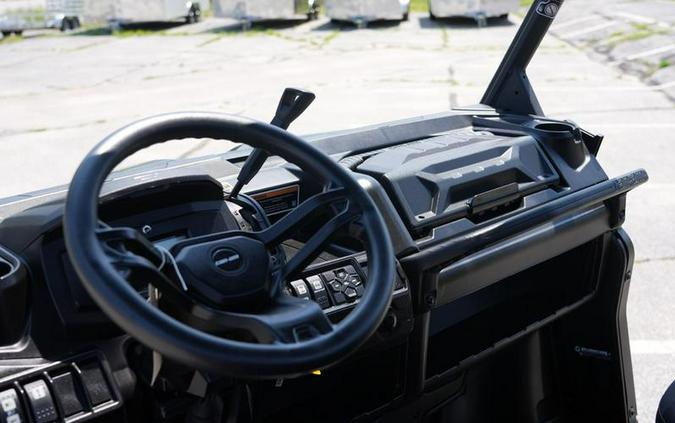 2025 Can-Am® Defender XT HD10