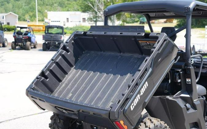 2025 Can-Am® Defender XT HD10