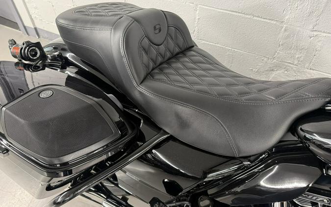 2016 Harley-Davidson FLHXSE CVO Street Glide
