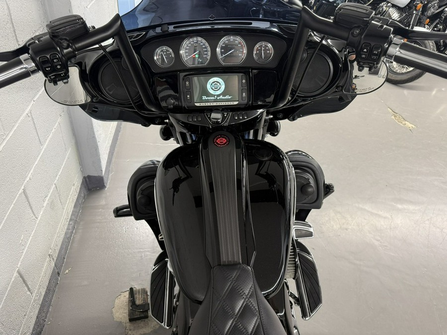 2016 Harley-Davidson FLHXSE CVO Street Glide