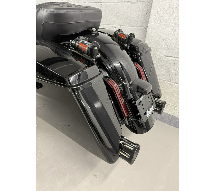 2016 Harley-Davidson FLHXSE CVO Street Glide